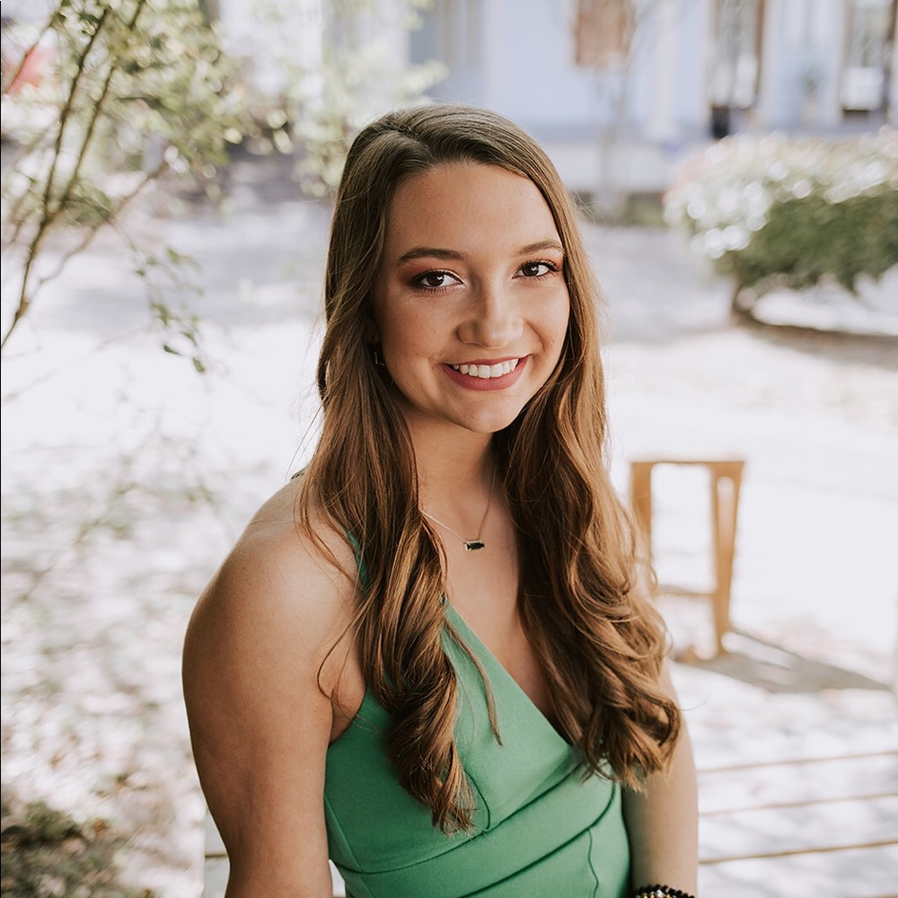 Meet your Posher, Raegan